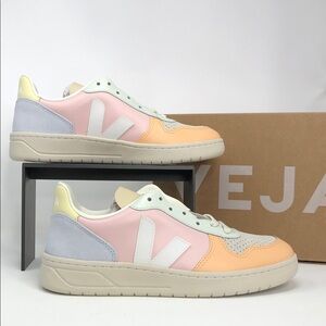 Veja V-10 Petale White Womens Multicolor Leather Sneakers - Size 9